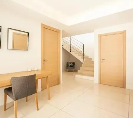 Luxueuse Cannes - Vue לה קאנה