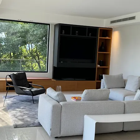 Luxueuse Cannes - Vue לה קאנה