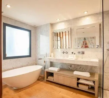Luxueuse Cannes - Vue Le Cannet